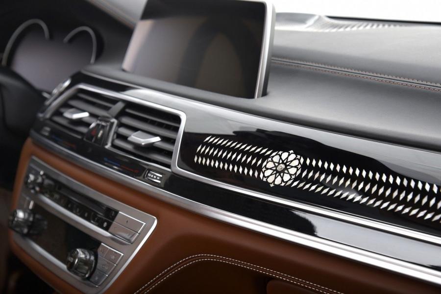  BMW 750Li xDrive Solitaire Edition 2016 года  (фото 8 из 29)